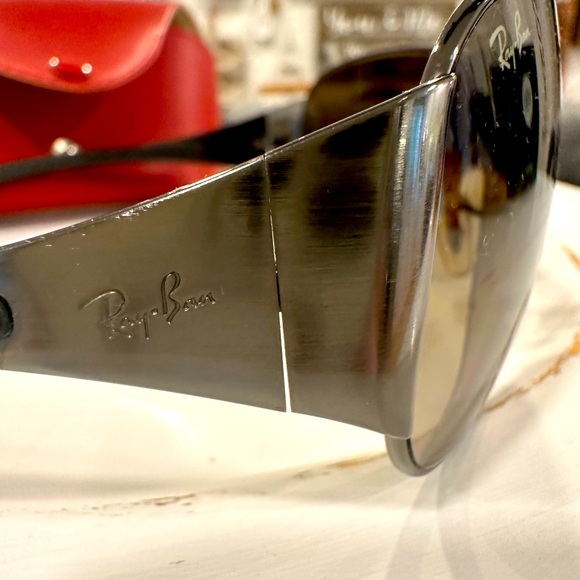 Men’s Ray Ban Sunglasses - Picture 2 of 7